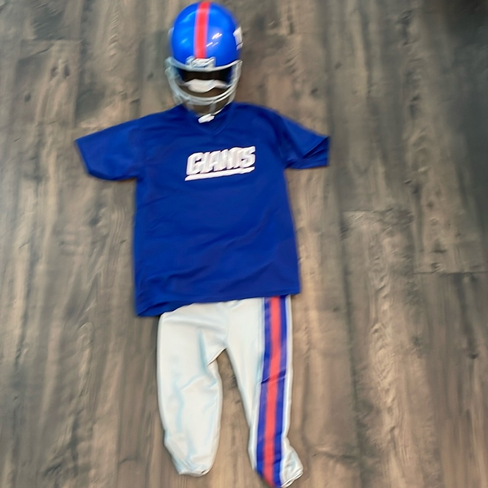 EUC boys Giants costume. Worn once.
